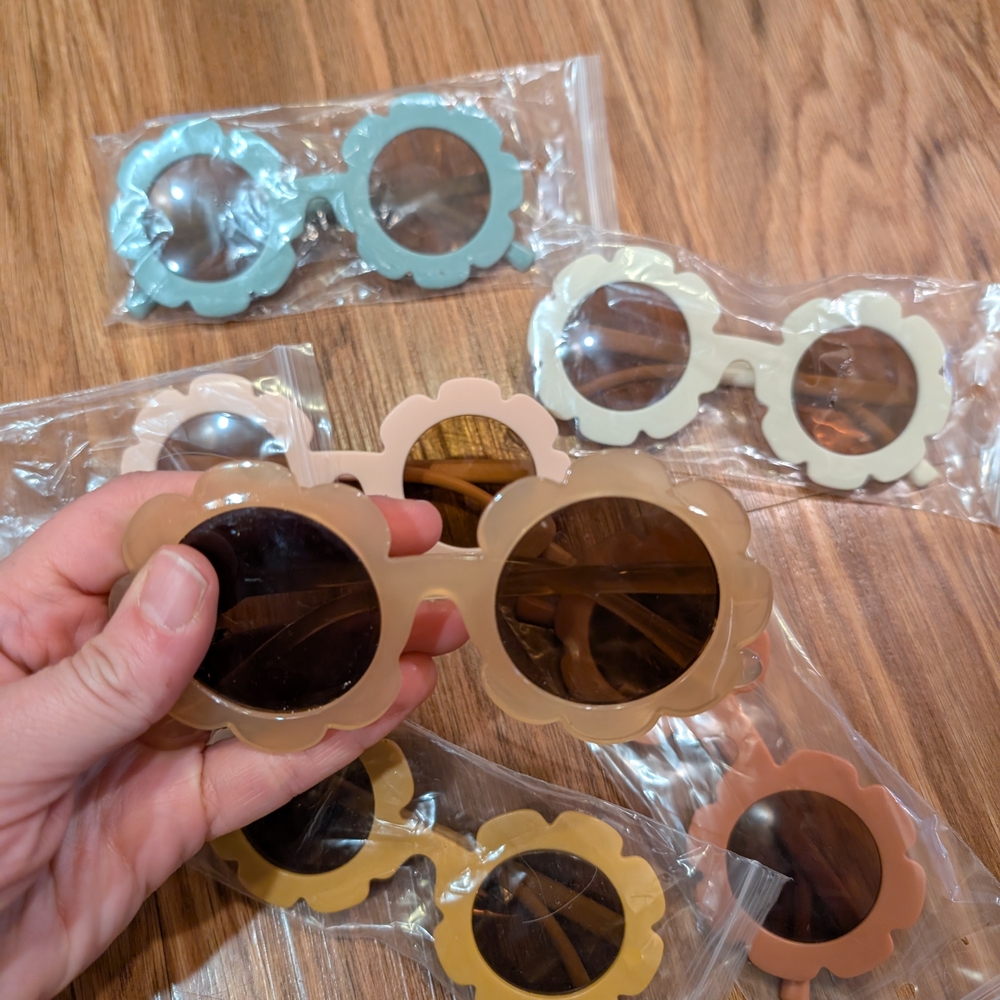 Kids Flower-Shaped Sunglasses - Tan, Blue, Cream